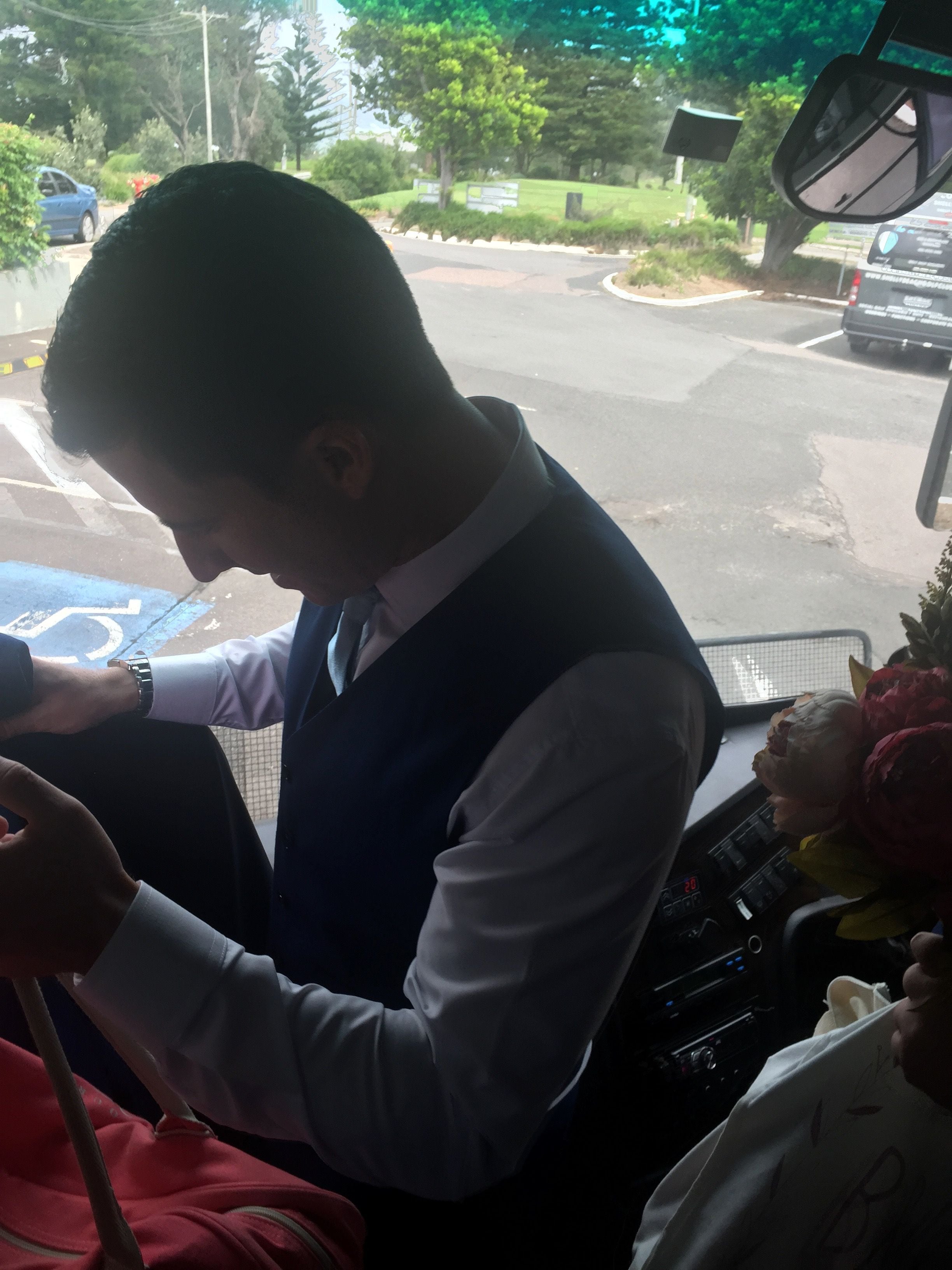 Wedding Transfers & School Formals Image -5a493f53e614f